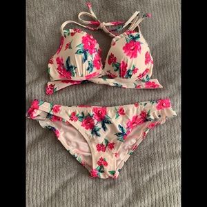 Floral Bikini Set, Ruffle Edge NWT S Top M Bottom